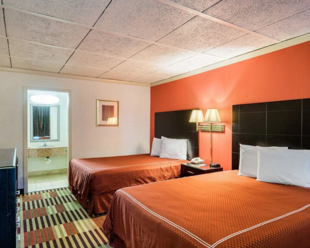 Quality Inn University