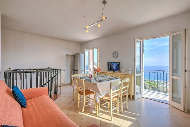 2 Bedrooms Family Apartment with sea view