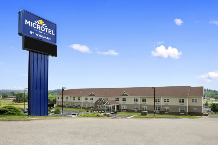 Microtel Inn & Suites By Wyndham Mineral Wells/parkersburg - West Virginia