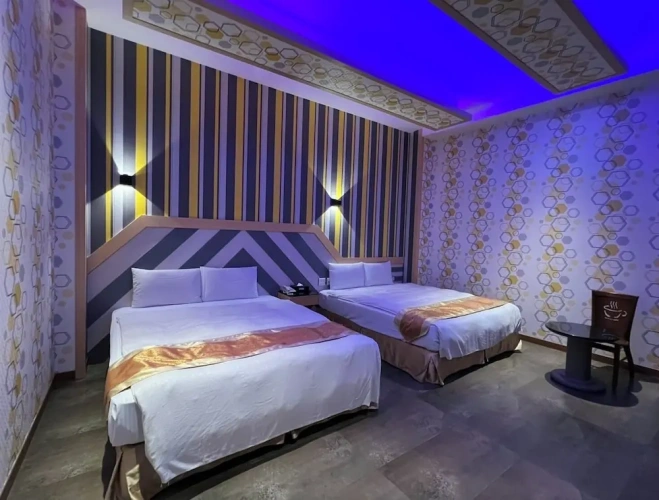 Business Quadruple room