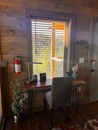 2 Bedrooms Cottage