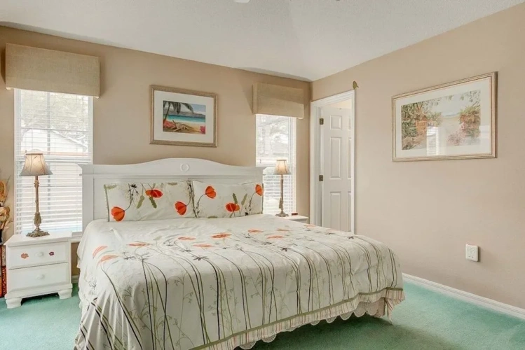 4 Bedrooms Cottage
