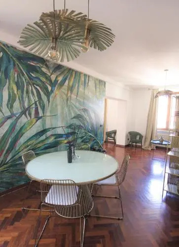 An Deluxe Suites