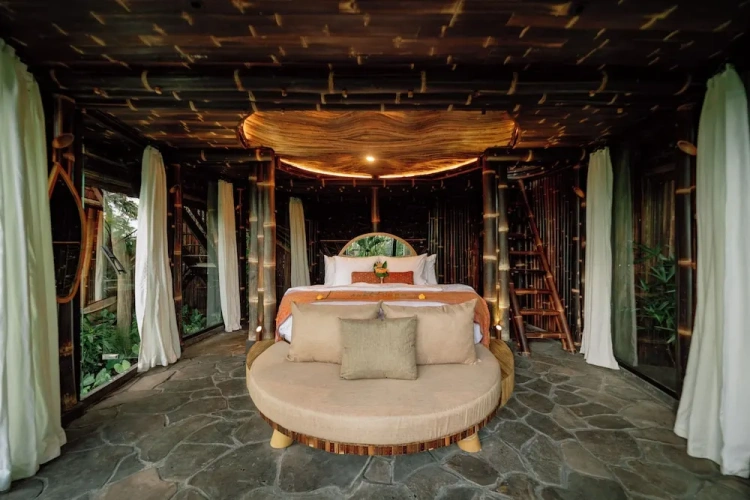 Standard room with balcony