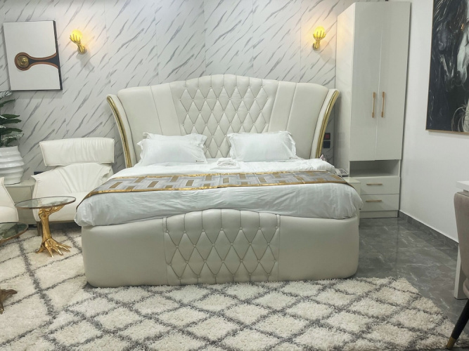 Onyx Royal Hotel And Suites