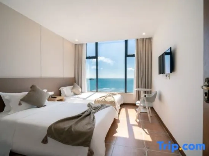 2 Bedrooms Family Suite with sea view