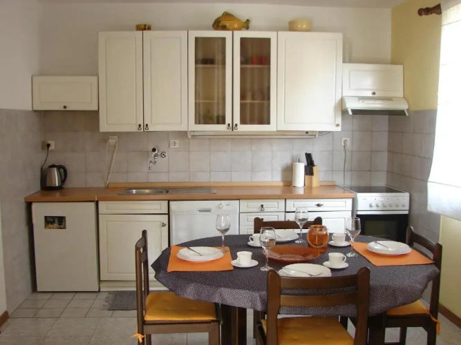 2 Bedrooms Apartment with view