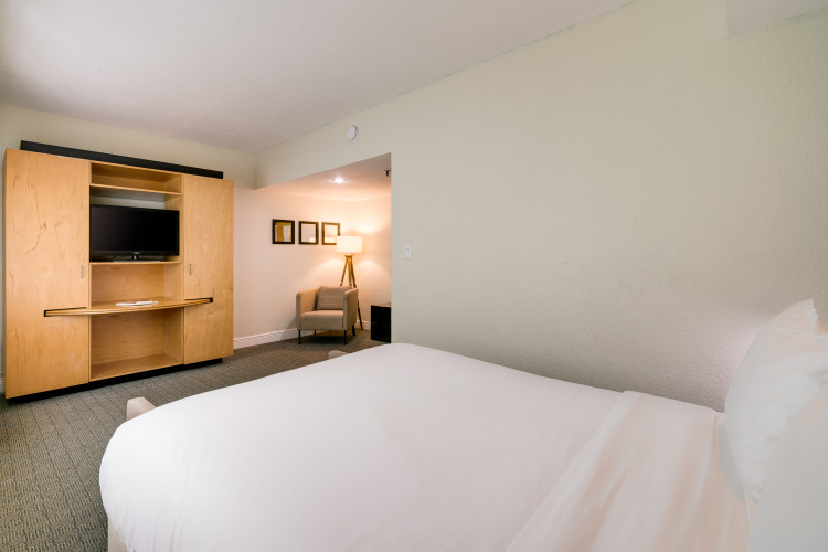 Crest Hotel Suites