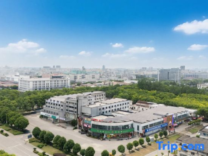 Shaoxing Shangyu Baiyun Hotel