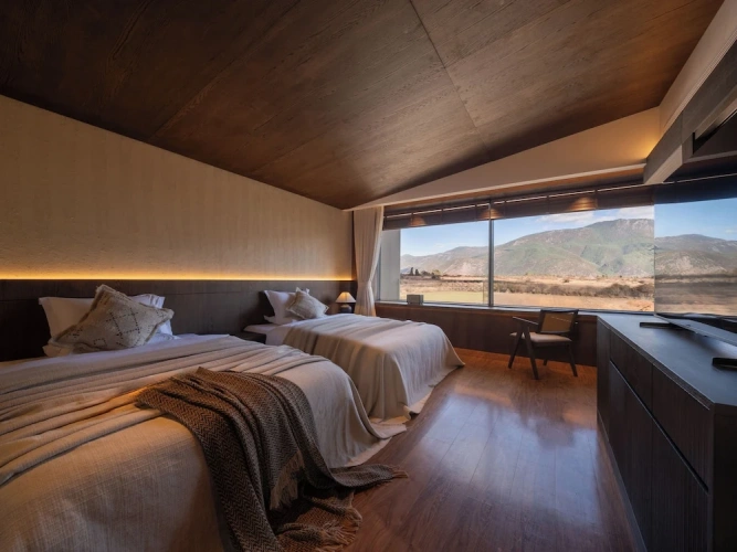 Standard Twin Family room with mountain view