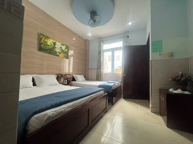 Standard Triple room