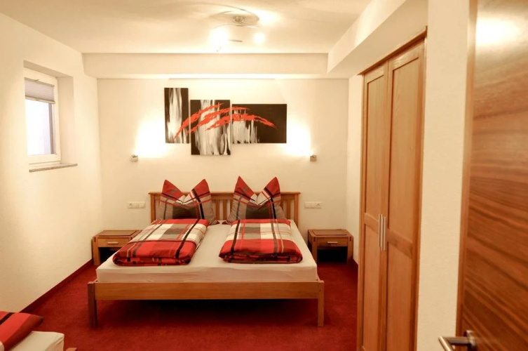 Apart Holiday