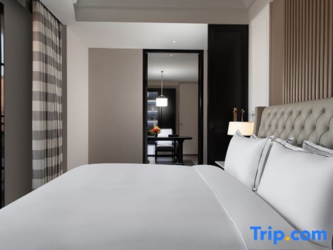 Double Suite with golf view