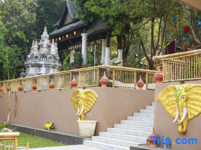 Yueting Hot Spring B&B