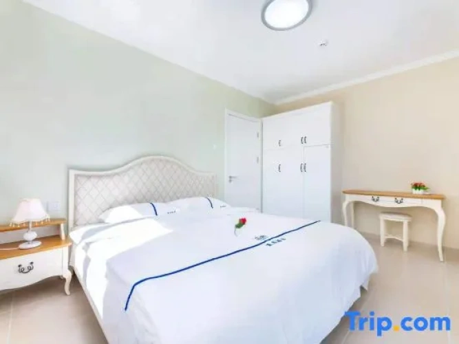 2 Bedrooms Standard Double room with view