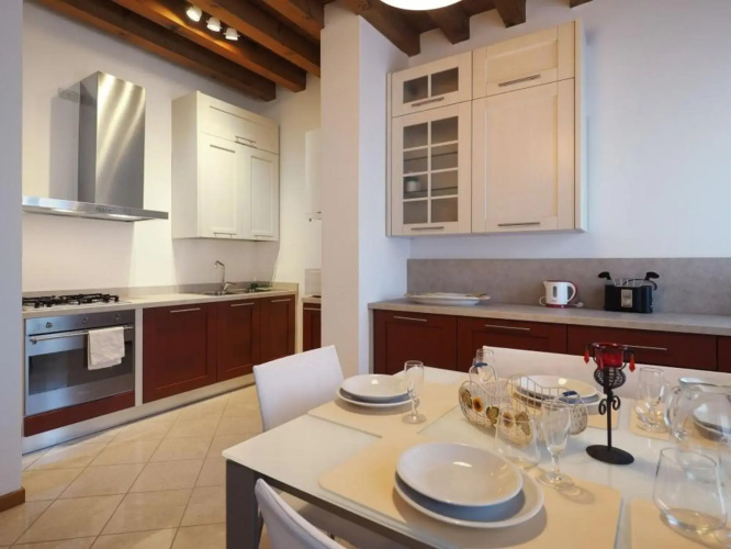 Venice Halldis Apartments