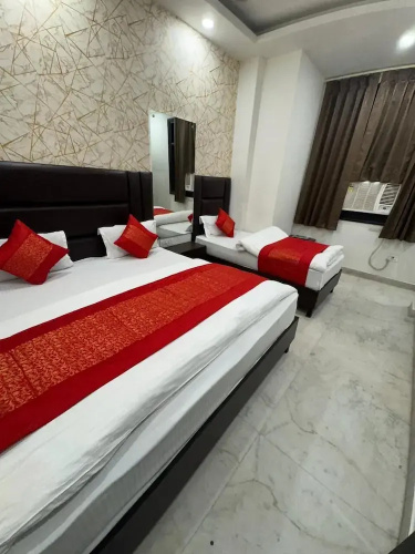 Hotel Unique International