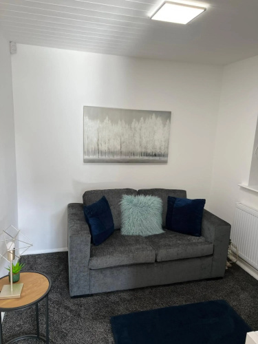 Comfortable King Bed - location - leisure - Contractors - Parking