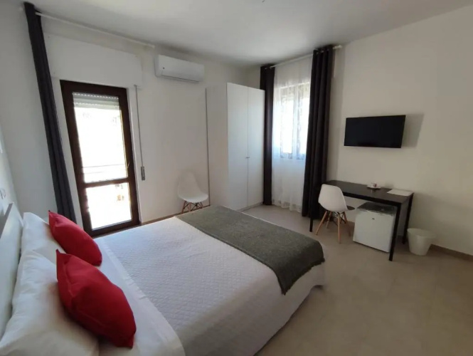 Cristian rooms