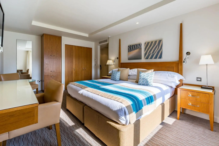 L'Horizon Beach Hotel & Spa