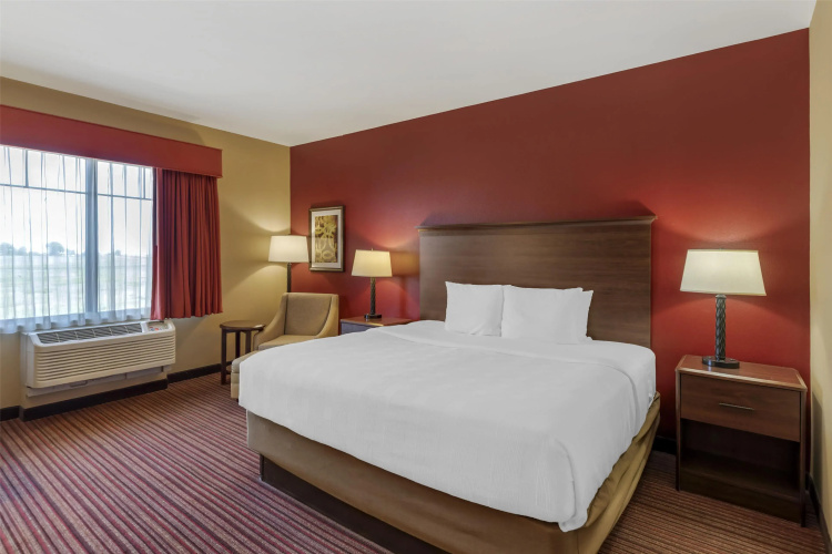 Best Western Plus Hudson Hotel & Suites