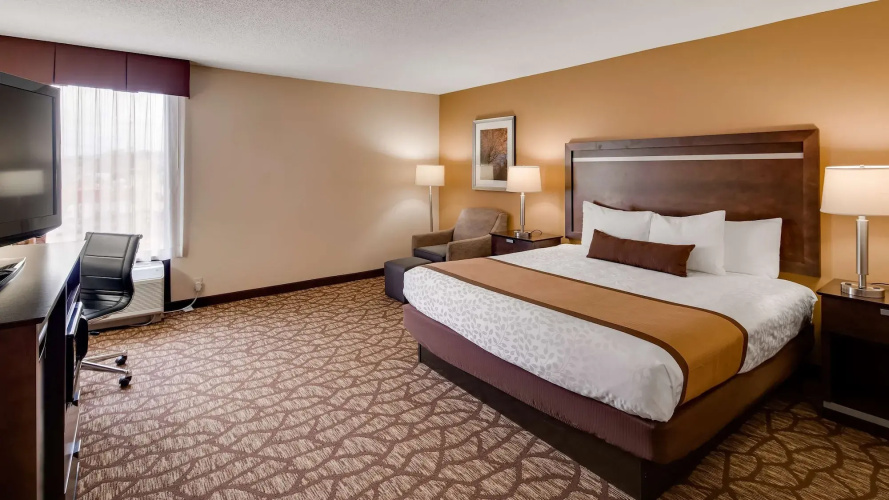 Best Western Plus Belle Meade Inn & Suites