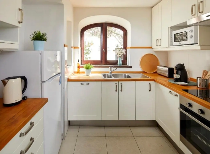 3 Bedrooms Apartment