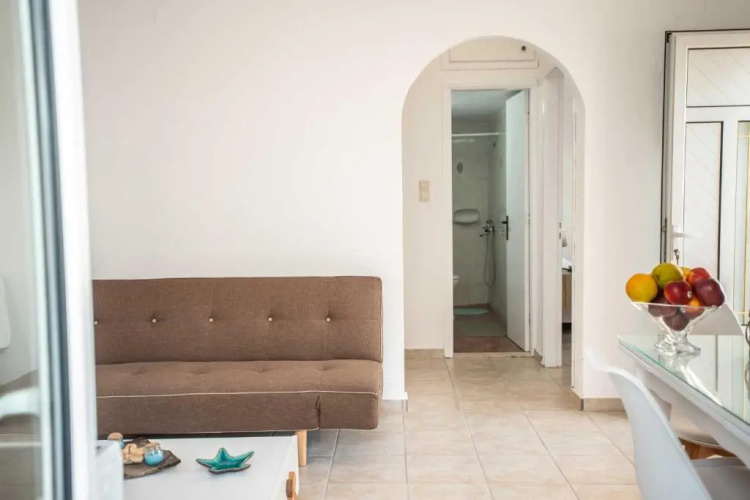 Seafront Apartment Kalamaki