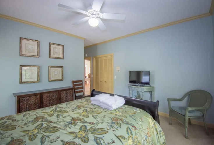 101 Ocean Point Dr