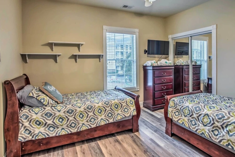 3 Bedrooms Apartment