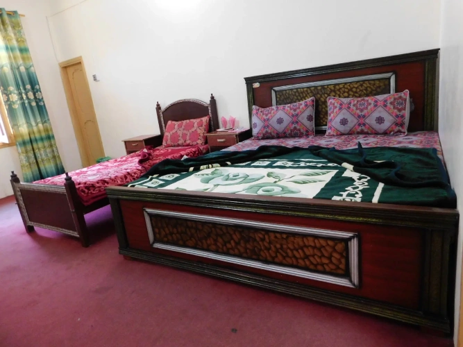 Standard Triple room