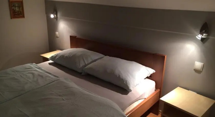 16 Lakes Rooms