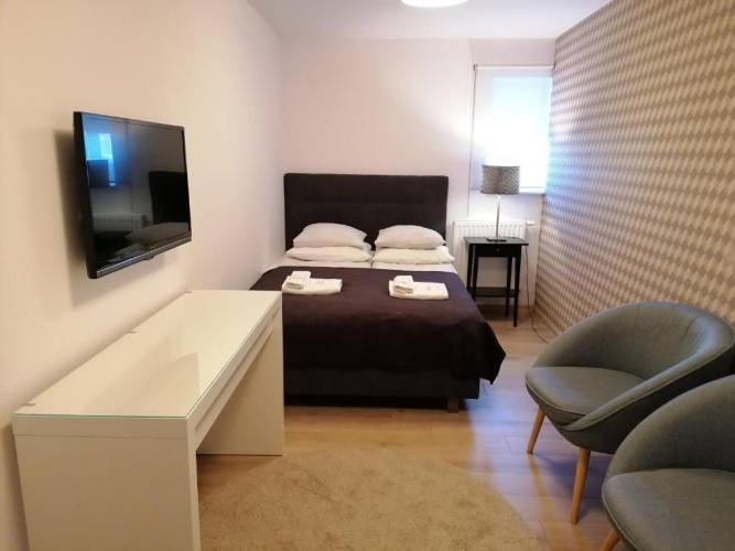2 Bedrooms Basement Apartment