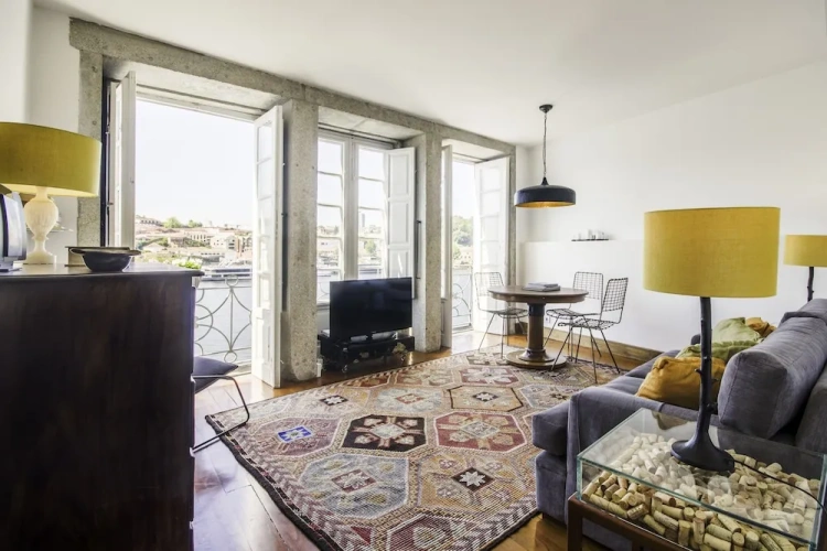1 Bedroom Apartment with balcony and with river view