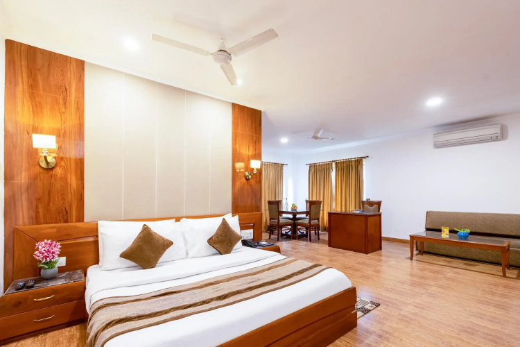 Aapno Ghar Resort