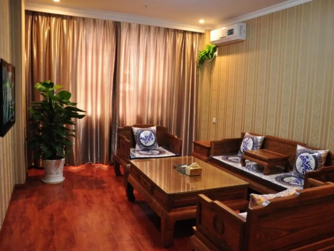 Deluxe Suite