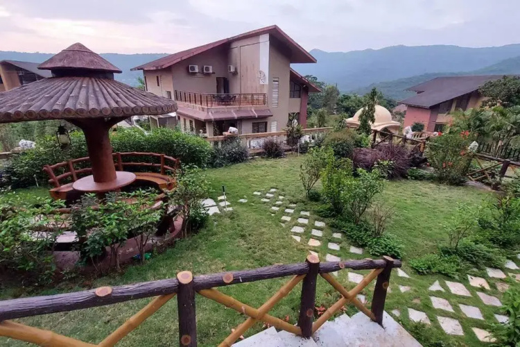 Soul Tree Deluxe Villa 106