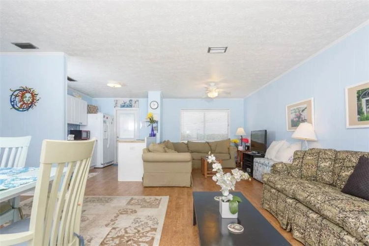 Playa Haus 4 Br home by RedAwning