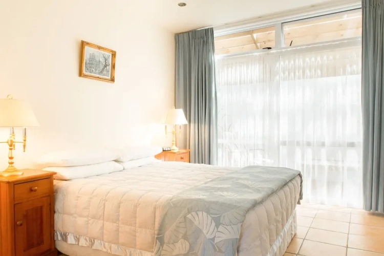 1 Bedroom Comfort Suite with balcony and with pool view