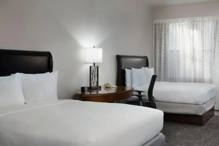 Doubletree Hotel Memphis Downtown