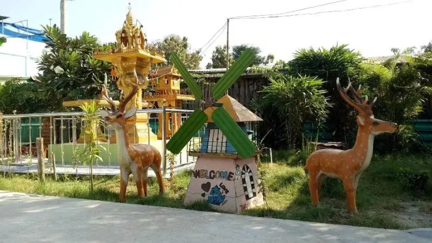 Rueangsri Siri Guesthouse