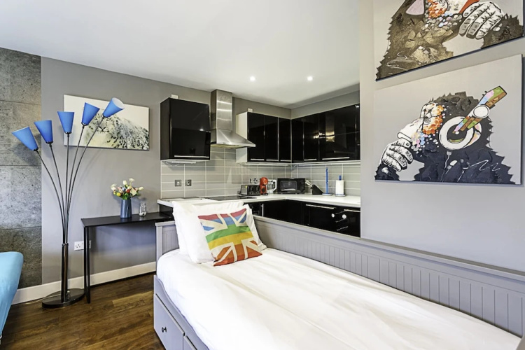 Modern 2-bed Flat, Bethnal Green