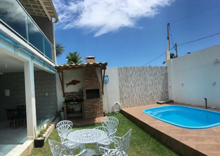 4 Bedrooms Cottage