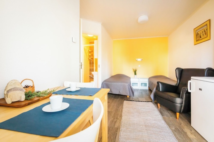 Economy room