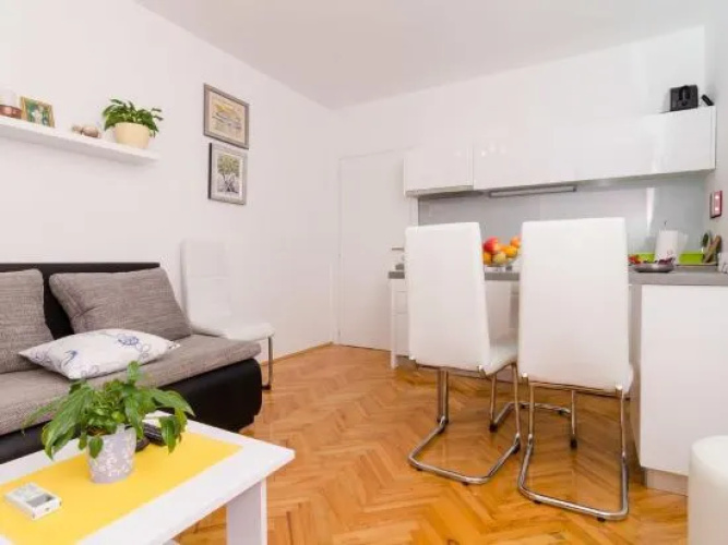 Apartment Marino