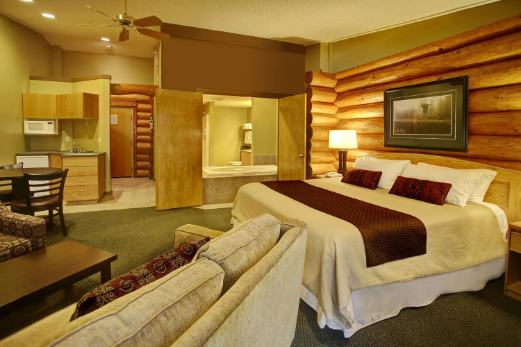 Tigh-Na-Mara Seaside Spa Resort