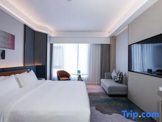 Standard Double room with city view