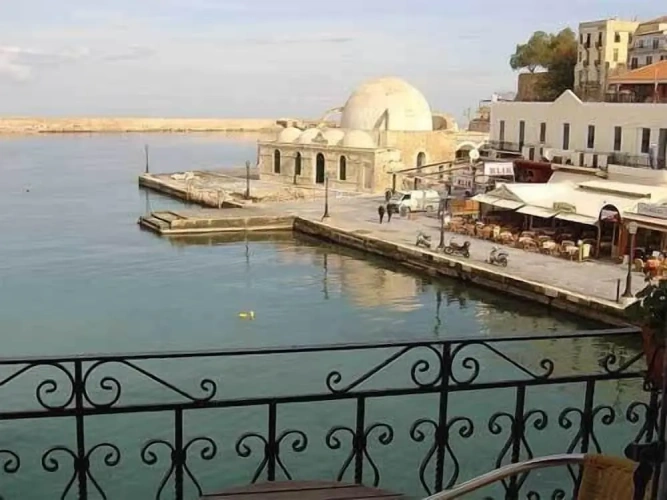 Standard room with balcony and with city view