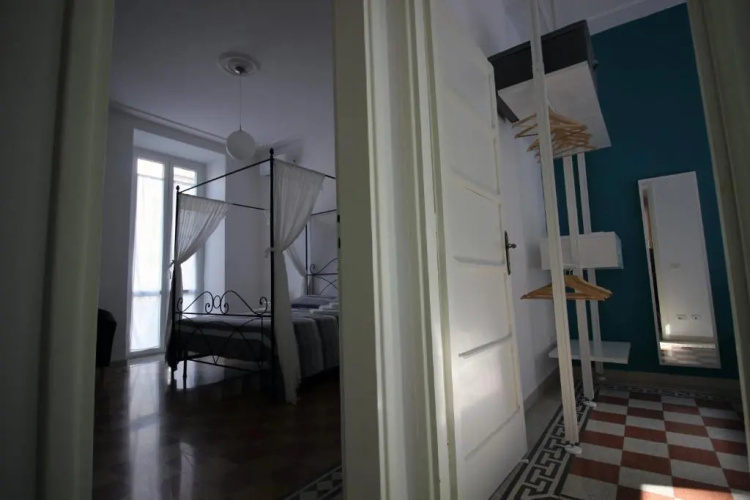 Charming Apartment Near Piramide