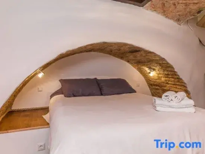 2 Bedrooms Suite